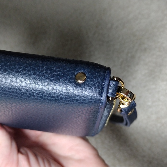 Chelmon blue leather wristlet with lots of card pockets. Mint condition - Picture 10 of 10